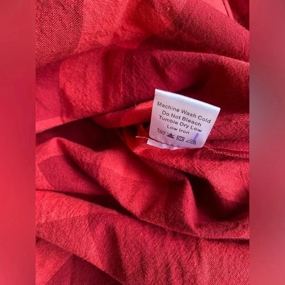 Tuckernuck Shirt Women’s Medium Plaid 100% Cotton Red Button Down Blouse - Picture 5 of 8